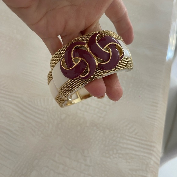 Very unique cuff bracelet one size fits all New no tags - Picture 5 of 5